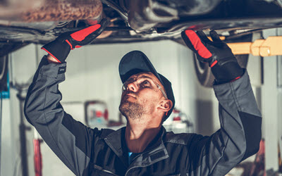 Mercedes Mechanic Locating Transmission Housing