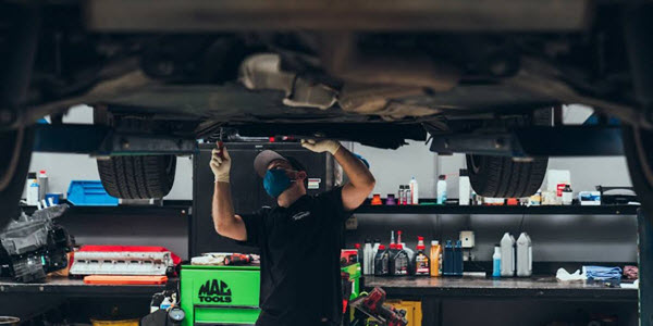 Car Oil Leak Check